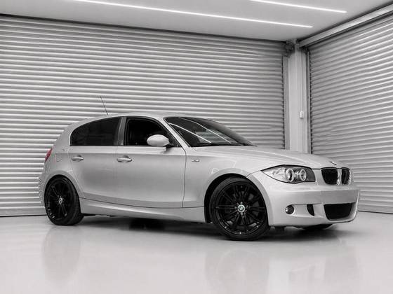 BMW 130i 3.0 SPORT HATCH 24V GASOLINA 4P AUTOMÁTICO BMW 130i 3.0 SPORT HATCH 24V GASOLINA 4P AUTOMÁTICO
